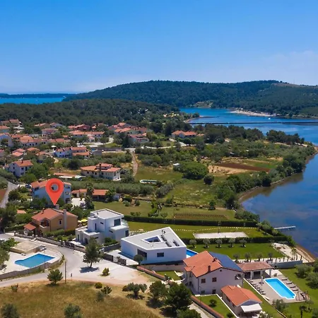 Tatil Evi Suprema *