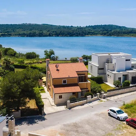 Tatil Evi Suprema Pula